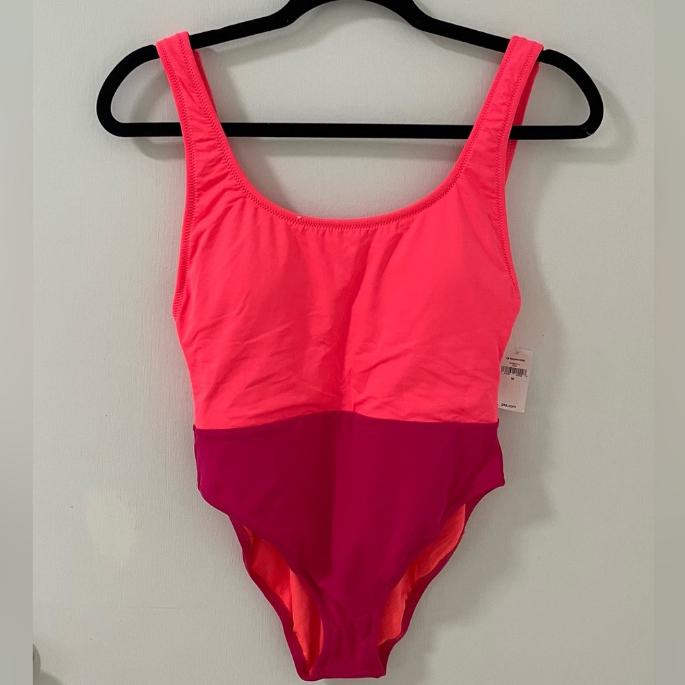 Color-block swimsuit
